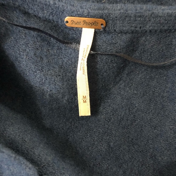 FREE PEOPLE Softly V Neck Oversized Sweater - Picture 6 of 6